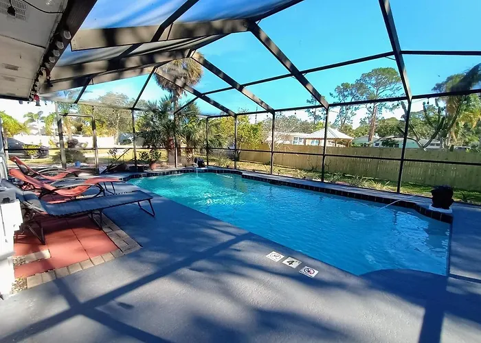 St Pete Heated Pool Hot Tub 5 Min To The Beach